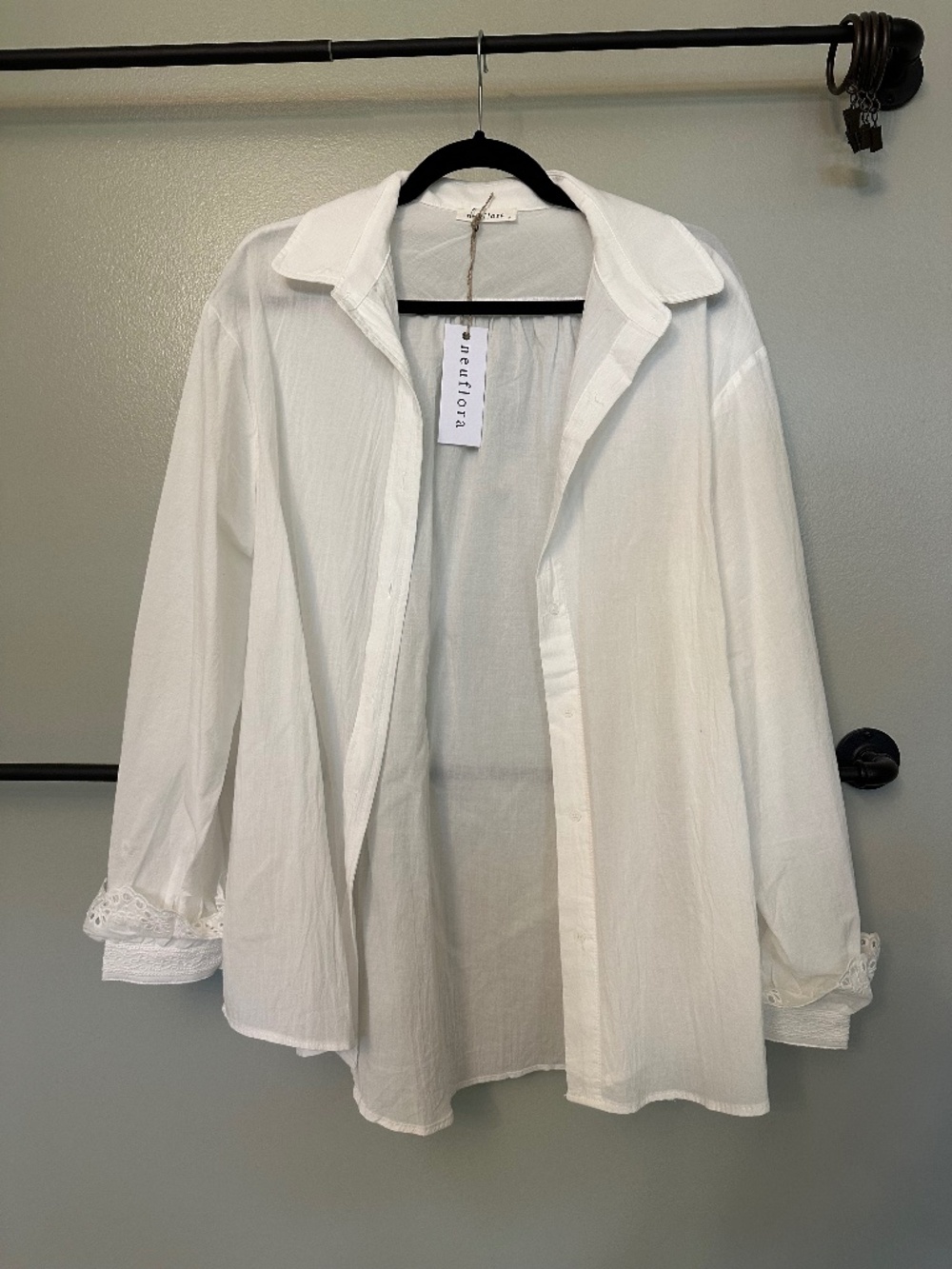 Neuflora Small White Button down - NWT